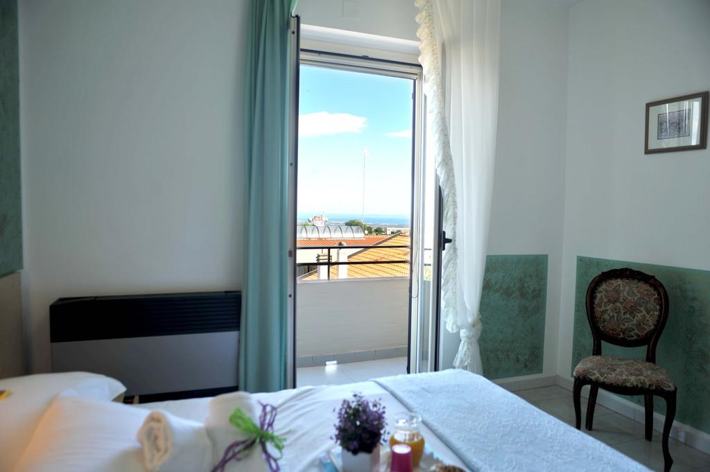 Santoianni Hotell San Martino in Pensilis Rum bild
