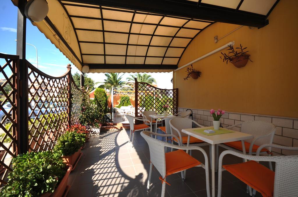 Santoianni Hotell San Martino in Pensilis Rum bild